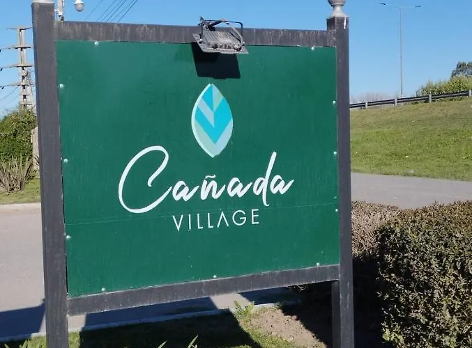 La Canada Village Pilar